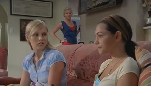 VampireDiariesWorld-dot-Org_H2OJustAddWaterS02E02-1125.jpg