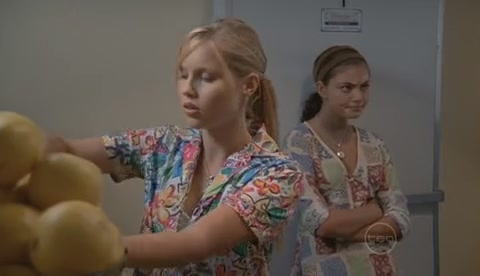 VampireDiariesWorld-dot-Org_H2OJustAddWaterS02E03-0365.jpg