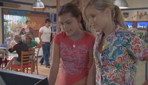 VampireDiariesWorld-dot-Org_H2OJustAddWaterS02E03-0646.jpg