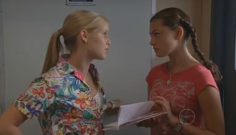 VampireDiariesWorld-dot-Org_H2OJustAddWaterS02E03-1064.jpg