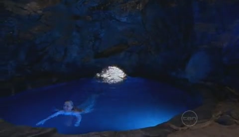 VampireDiariesWorld-dot-Org_H2OJustAddWaterS02E04-0042.jpg