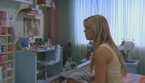 VampireDiariesWorld-dot-Org_H2OJustAddWaterS02E04-0692.jpg