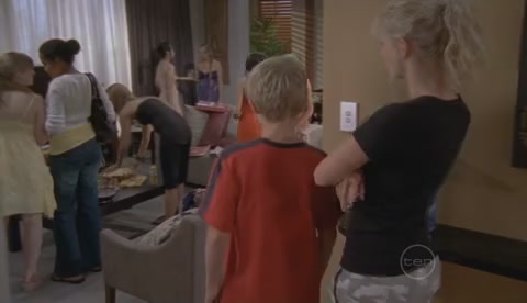 VampireDiariesWorld-dot-Org_H2OJustAddWaterS02E04-0818.jpg