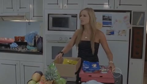 VampireDiariesWorld-dot-Org_H2OJustAddWaterS02E04-0959.jpg