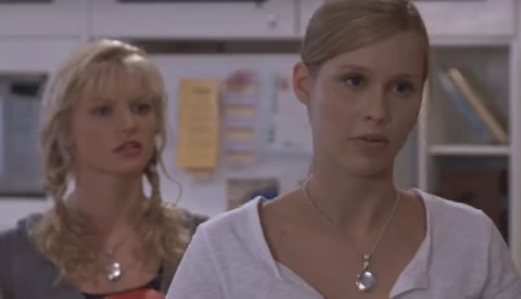 VampireDiariesWorld-dot-Org_H2OJustAddWaterS02E04-1244.jpg