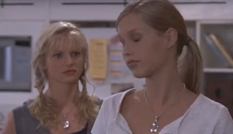 VampireDiariesWorld-dot-Org_H2OJustAddWaterS02E04-1264.jpg