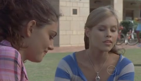 VampireDiariesWorld-dot-Org_H2OJustAddWaterS02E05-0036.jpg