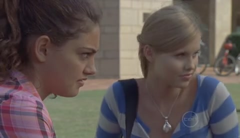 VampireDiariesWorld-dot-Org_H2OJustAddWaterS02E05-0059.jpg