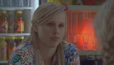 VampireDiariesWorld-dot-Org_H2OJustAddWaterS02E05-0115.jpg