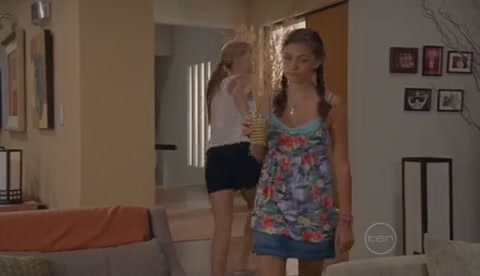 VampireDiariesWorld-dot-Org_H2OJustAddWaterS0208-0808.jpg