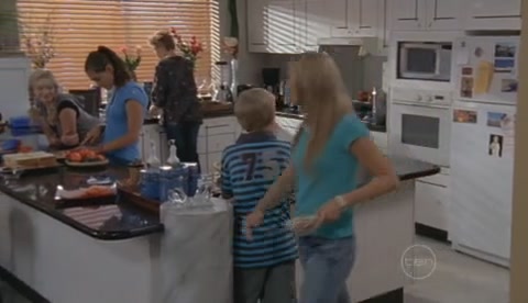 VampireDiariesWorld-dot-Org_H2OJustAddWaterS2E09-0796.jpg