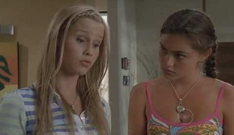 VampireDiariesWorld-dot-Org_H2OJustAddWaterS2E11-0305.jpg