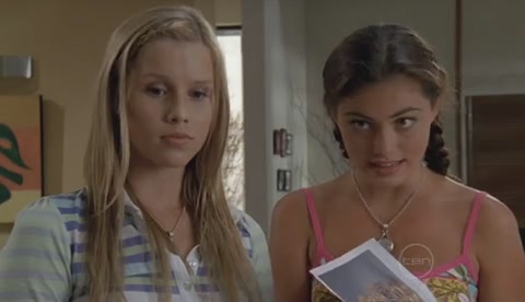 VampireDiariesWorld-dot-Org_H2OJustAddWaterS2E11-0317.jpg
