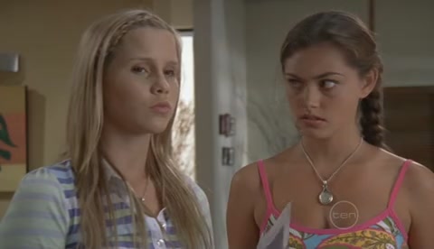 VampireDiariesWorld-dot-Org_H2OJustAddWaterS2E11-0328.jpg