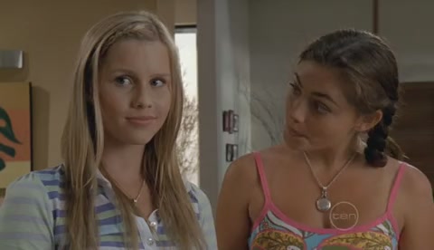 VampireDiariesWorld-dot-Org_H2OJustAddWaterS2E11-0343.jpg