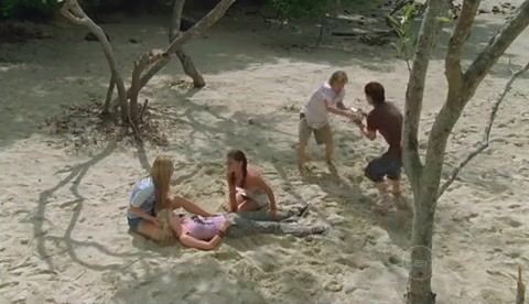VampireDiariesWorld-dot-Org_H2OJustAddWaterS2E11-1021.jpg