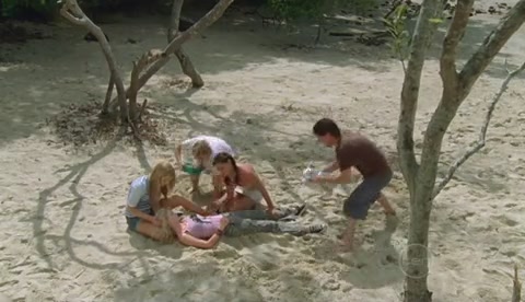 VampireDiariesWorld-dot-Org_H2OJustAddWaterS2E11-1022.jpg