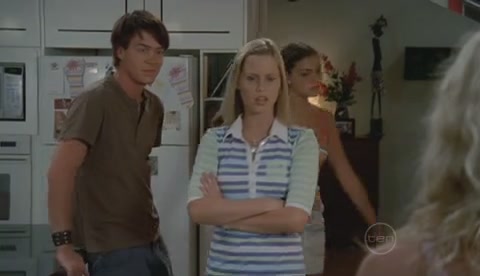 VampireDiariesWorld-dot-Org_H2OJustAddWaterS2E11-1096.jpg