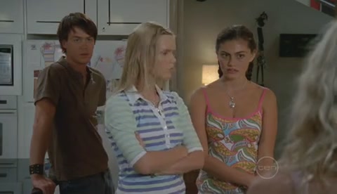 VampireDiariesWorld-dot-Org_H2OJustAddWaterS2E11-1105.jpg