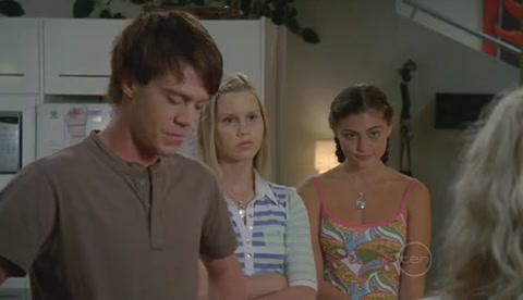 VampireDiariesWorld-dot-Org_H2OJustAddWaterS2E11-1126.jpg