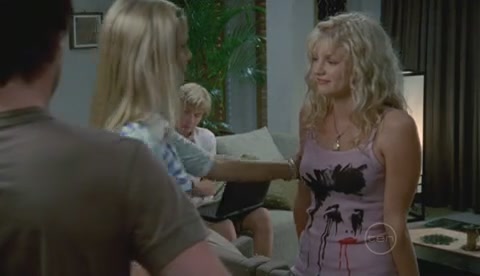 VampireDiariesWorld-dot-Org_H2OJustAddWaterS2E11-1136.jpg