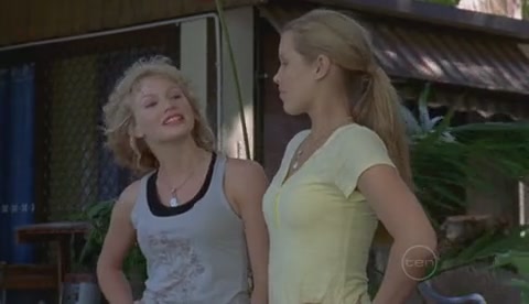 VampireDiariesWorld-dot-Org_H2OJustAddWaterS2E11-1193.jpg