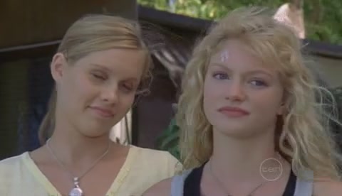 VampireDiariesWorld-dot-Org_H2OJustAddWaterS2E11-1237.jpg