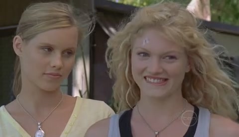 VampireDiariesWorld-dot-Org_H2OJustAddWaterS2E11-1248.jpg