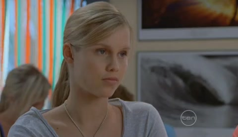 VampireDiariesWorld-dot-Org_H2OJustAddWaterS2E13-0127.jpg