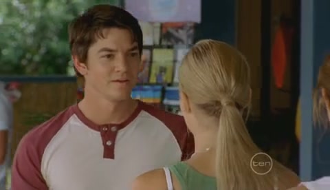 VampireDiariesWorld-dot-Org_H2OJustAddWaterS2E14-0075.jpg