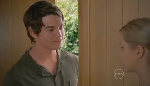 VampireDiariesWorld-dot-Org_H2OJustAddWaterS2E14-1322.jpg