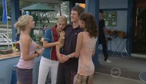 VampireDiariesWorld-dot-Org_H2OJustAddWaterS2E15-0832.jpg VampireDiariesWorld-dot-Org_H2OJustAddWaterS2E15-0832.jpg