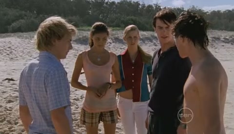 VampireDiariesWorld-dot-Org_H2OJustAddWaterS2E15-1117.jpg