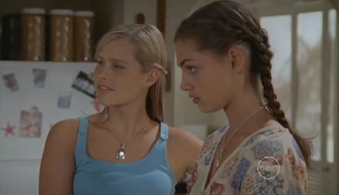 VampireDiariesWorld-dot-Org_H2OJustAddWaterS2E16-0293.jpg
