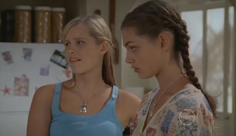 VampireDiariesWorld-dot-Org_H2OJustAddWaterS2E16-0294.jpg