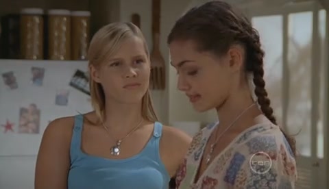 VampireDiariesWorld-dot-Org_H2OJustAddWaterS2E16-0314.jpg