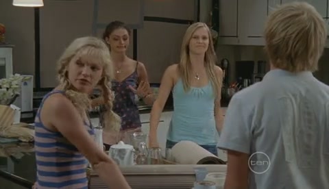 VampireDiariesWorld-dot-Org_H2OJustAddWaterS2E17-0269.jpg