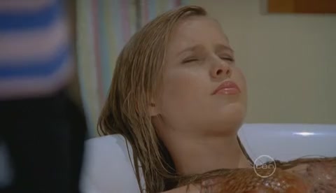 VampireDiariesWorld-dot-Org_H2OJustAddWaterS2E17-0994.jpg