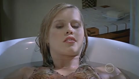 VampireDiariesWorld-dot-Org_H2OJustAddWaterS2E17-1033.jpg