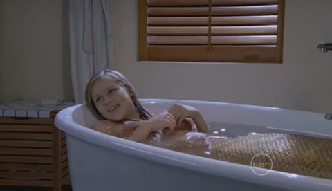 VampireDiariesWorld-dot-Org_H2OJustAddWaterS2E17-1066.jpg
