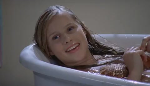 VampireDiariesWorld-dot-Org_H2OJustAddWaterS2E17-1067.jpg
