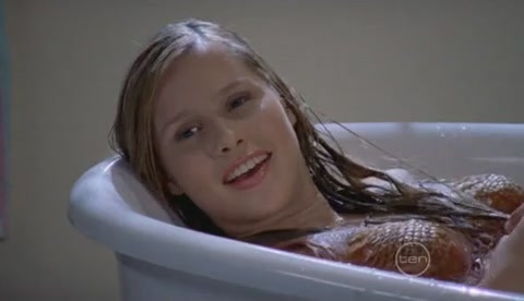 VampireDiariesWorld-dot-Org_H2OJustAddWaterS2E17-1074.jpg