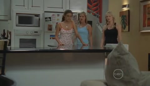 VampireDiariesWorld-dot-Org_H2OJustAddWaterS2E17-1169.jpg