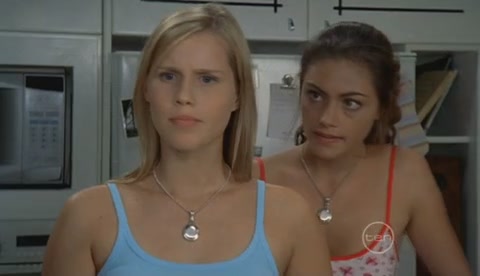 VampireDiariesWorld-dot-Org_H2OJustAddWaterS2E17-1180.jpg