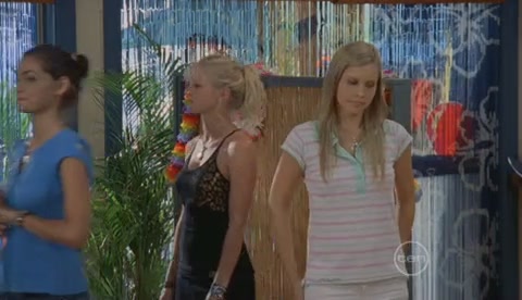VampireDiariesWorld-dot-Org_H2OJustAddWaterS2E17-1244.jpg