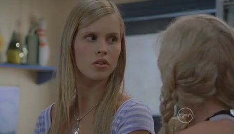 VampireDiariesWorld-dot-Org_H2OJustAddWaterS2E18-1059.jpg