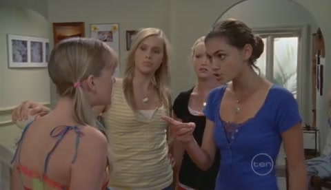 VampireDiariesWorld-dot-Org_H2OJustAddWaterS2E20-1080.jpg