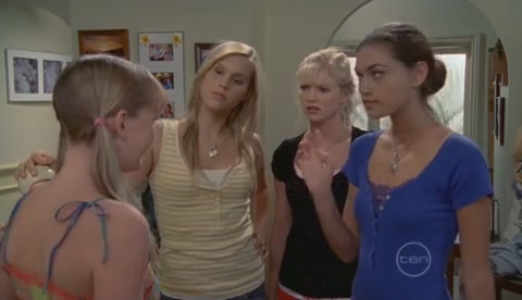 VampireDiariesWorld-dot-Org_H2OJustAddWaterS2E20-1090.jpg