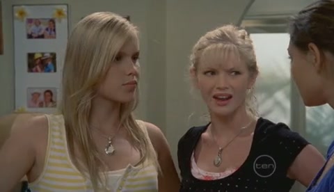 VampireDiariesWorld-dot-Org_H2OJustAddWaterS2E20-1105.jpg
