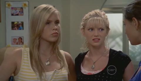 VampireDiariesWorld-dot-Org_H2OJustAddWaterS2E20-1108.jpg